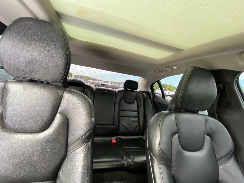 2024 Volvo S60 B5 Plus Dark Theme