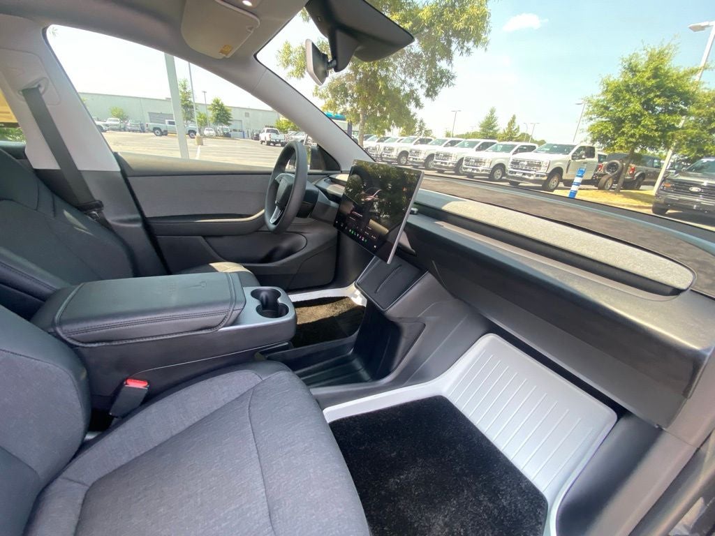 2026 Tesla Model Y Long Range 1 Owner-Clean Carfax