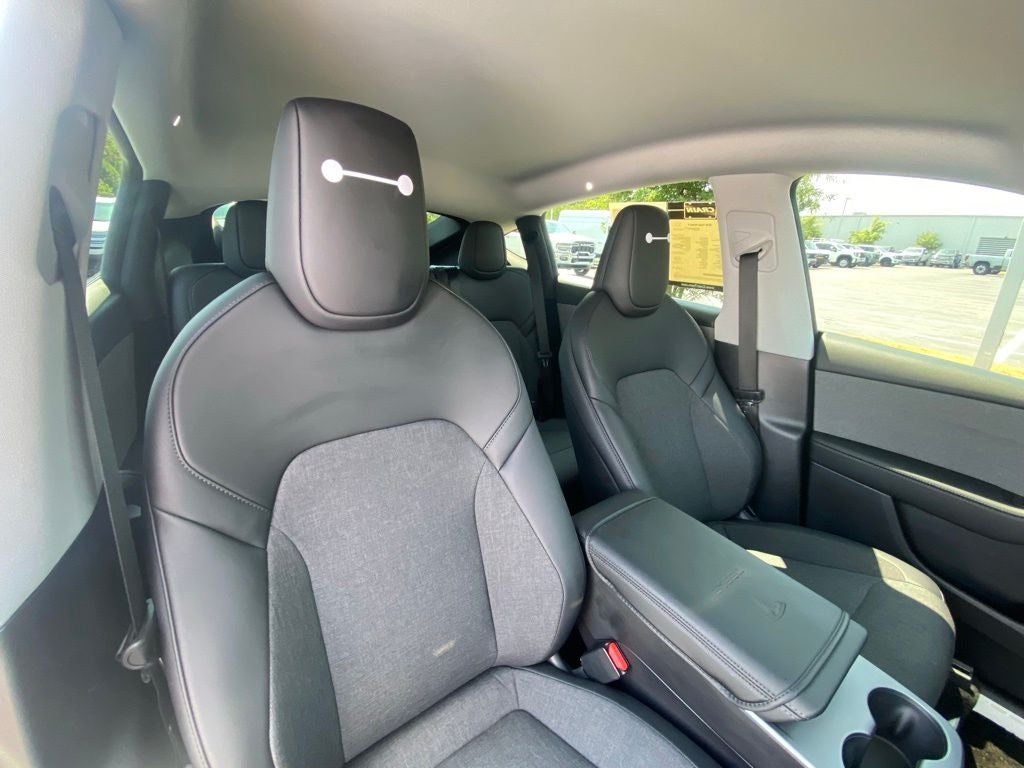 2026 Tesla Model Y Long Range 1 Owner-Clean Carfax