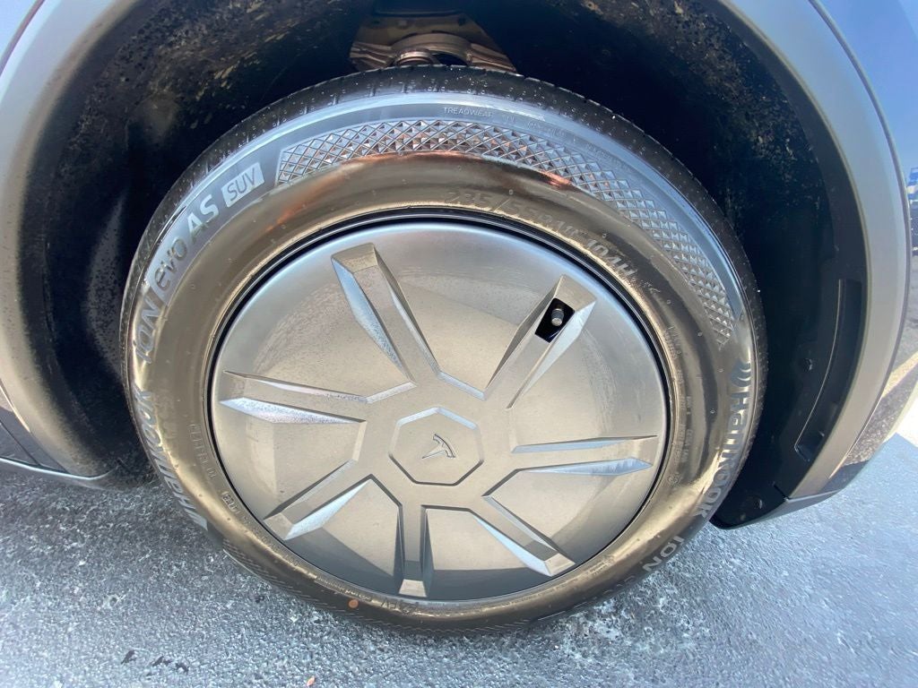 2026 Tesla Model Y Long Range 1 Owner-Clean Carfax