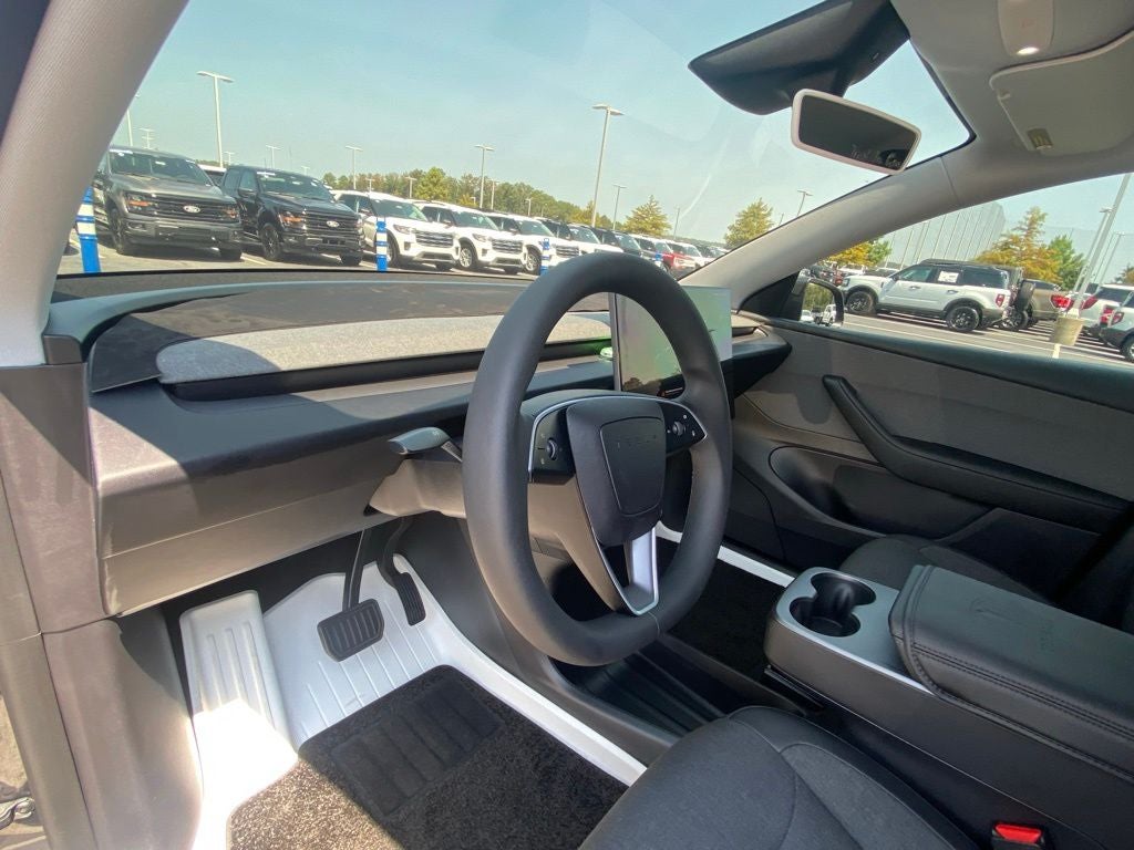 2026 Tesla Model Y Long Range 1 Owner-Clean Carfax