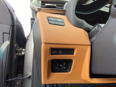 2025 Lexus LX 600 Luxury