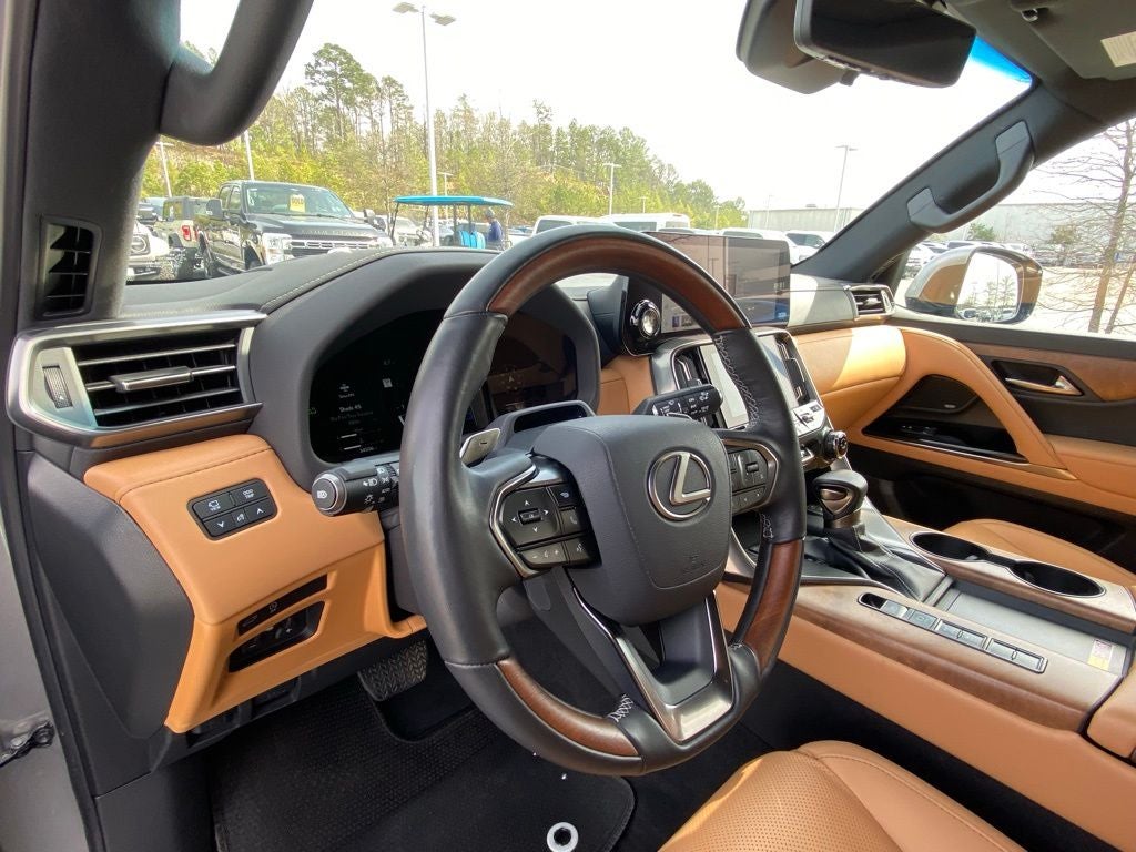 2025 Lexus LX 600 Luxury