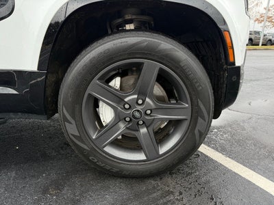 2023 Land Rover Defender 130 X-Dynamic SE