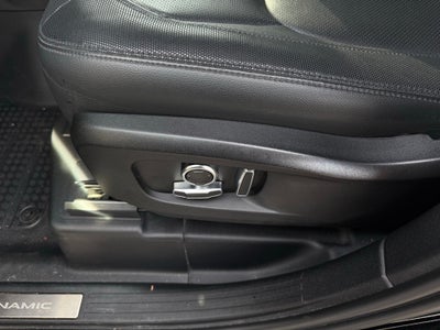 2024 Land Rover Defender 130 X-Dynamic SE