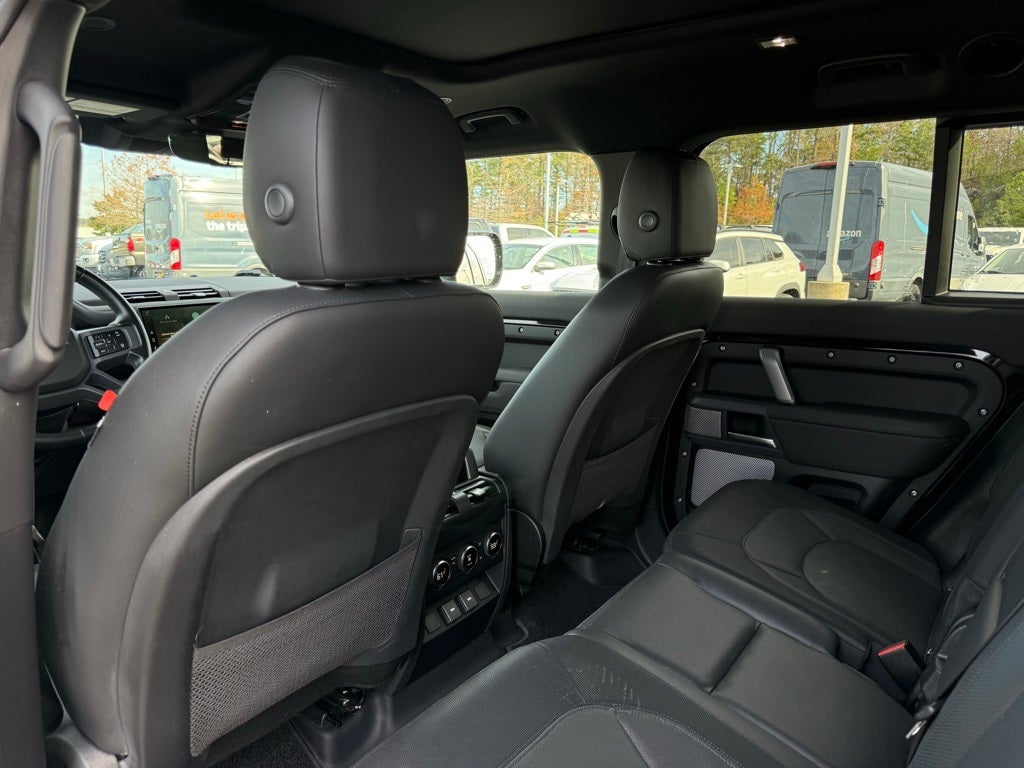 2024 Land Rover Defender 130 X-Dynamic SE