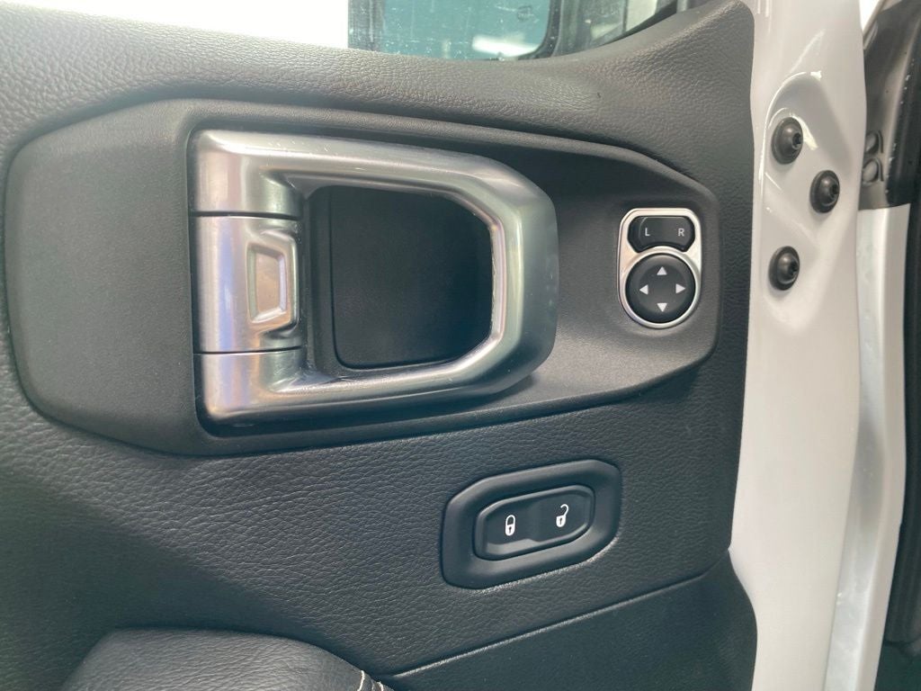 2022 Jeep Wrangler Unlimited Sahara - HARDTOP