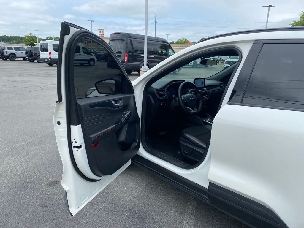 2025 Ford Escape Hybrid ST-Line