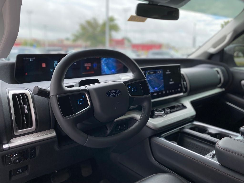 2025 Ford Expedition Active - 4WD - PANO ROOF