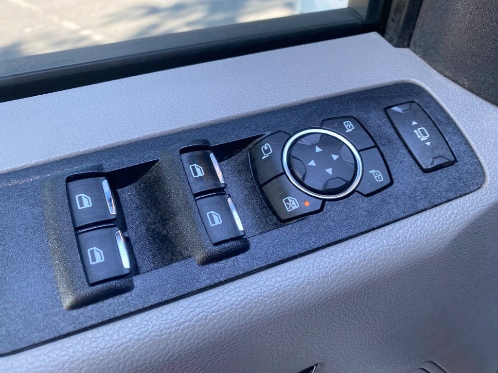 2022 Ford F-250SD XLT - 4WD - 7.3L V8 - 385HP