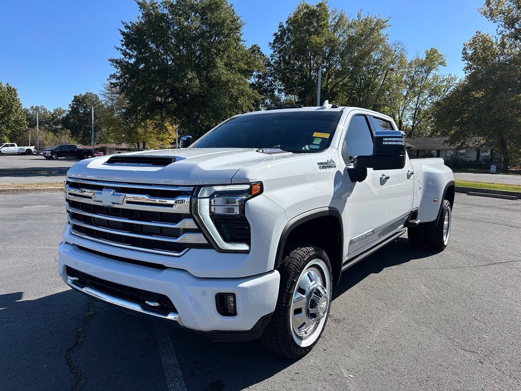 2025 Chevrolet Silverado 3500HD High Country - 4WD - 6.6L DURAMAX - TECH PACKAGE
