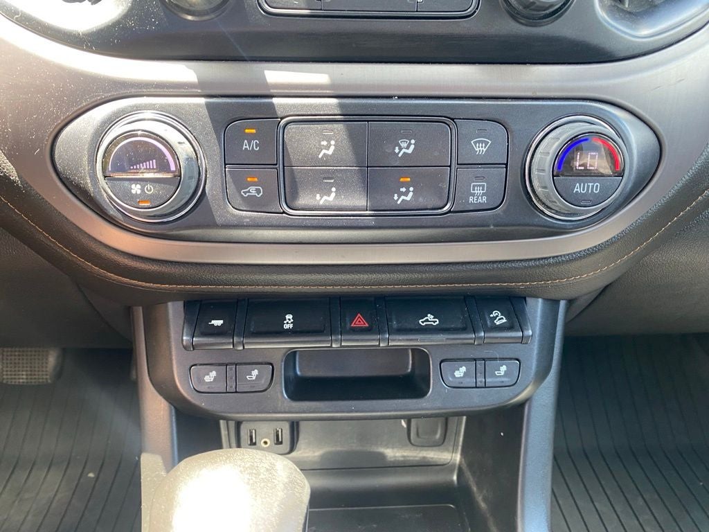 2022 GMC Canyon AT4 w/Cloth