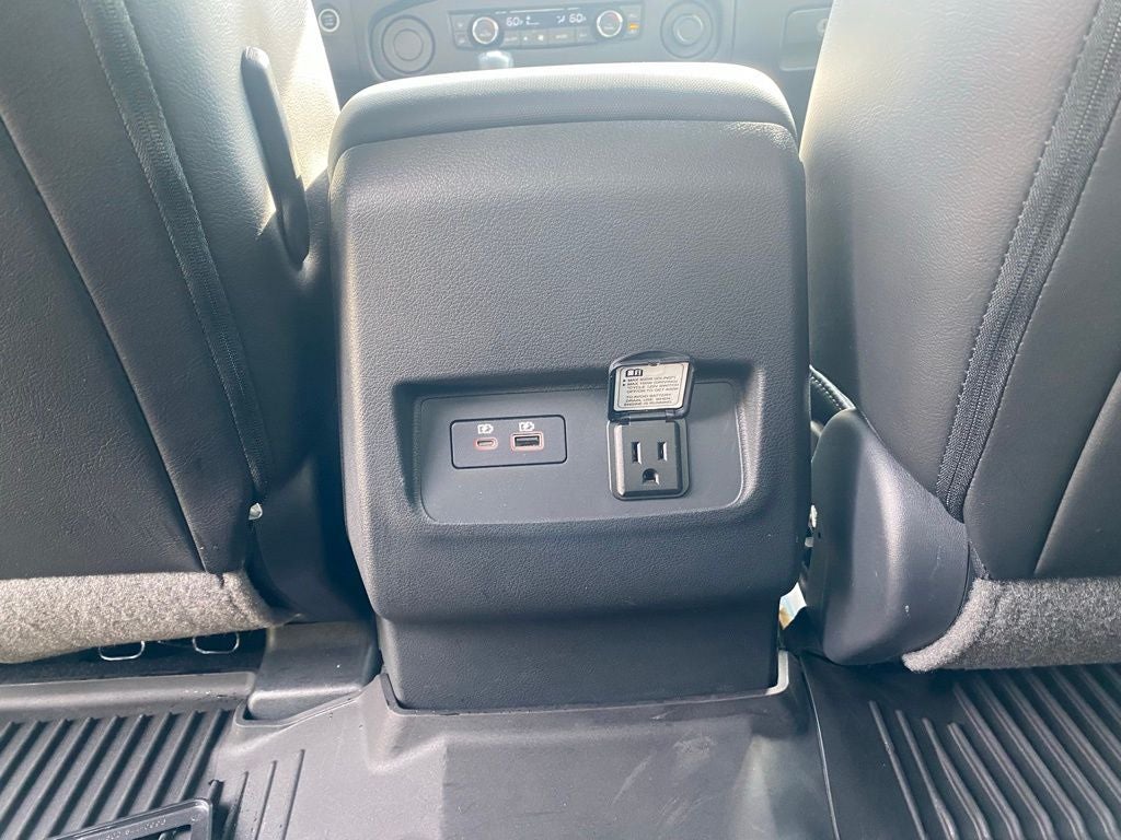 2024 Nissan Frontier SL