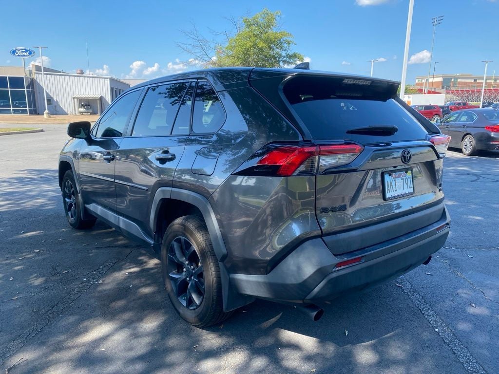 2022 Toyota RAV4 LE