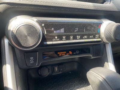 2021 Toyota RAV4 LE - FORD BLUE CERTIFIED - CLEAN CARFAX - ONE OWNER
