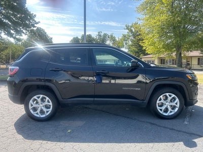 2024 Jeep Compass Latitude - 4WD - FORD BLUE CERTIFIED