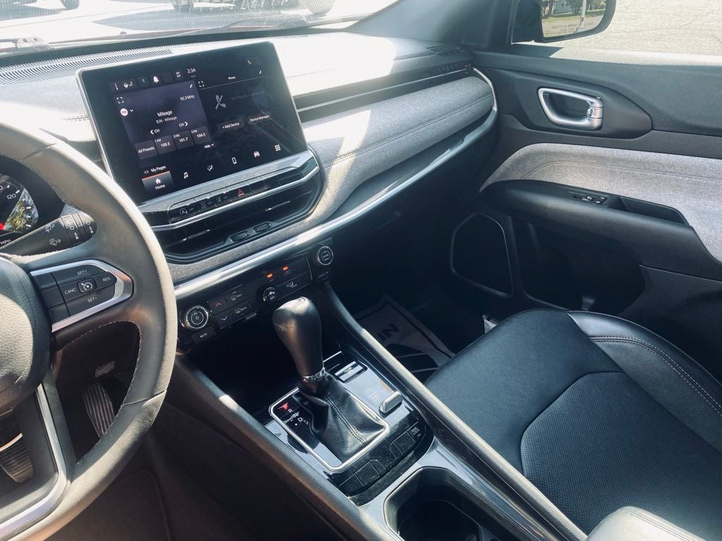 2023 Jeep Compass Latitude Lux - 4WD
