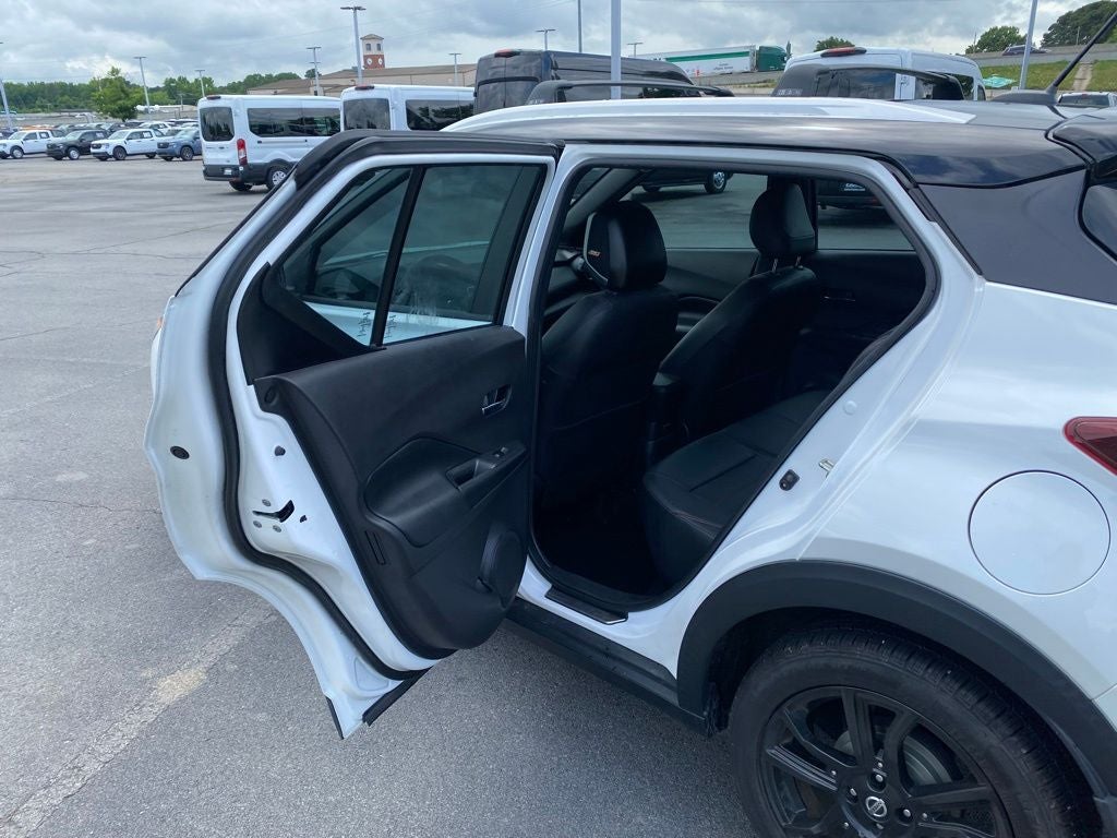 2020 Nissan Kicks SR