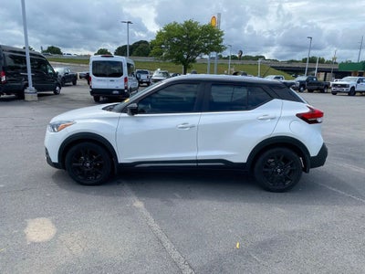 2020 Nissan Kicks SR