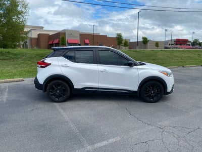 2020 Nissan Kicks SR