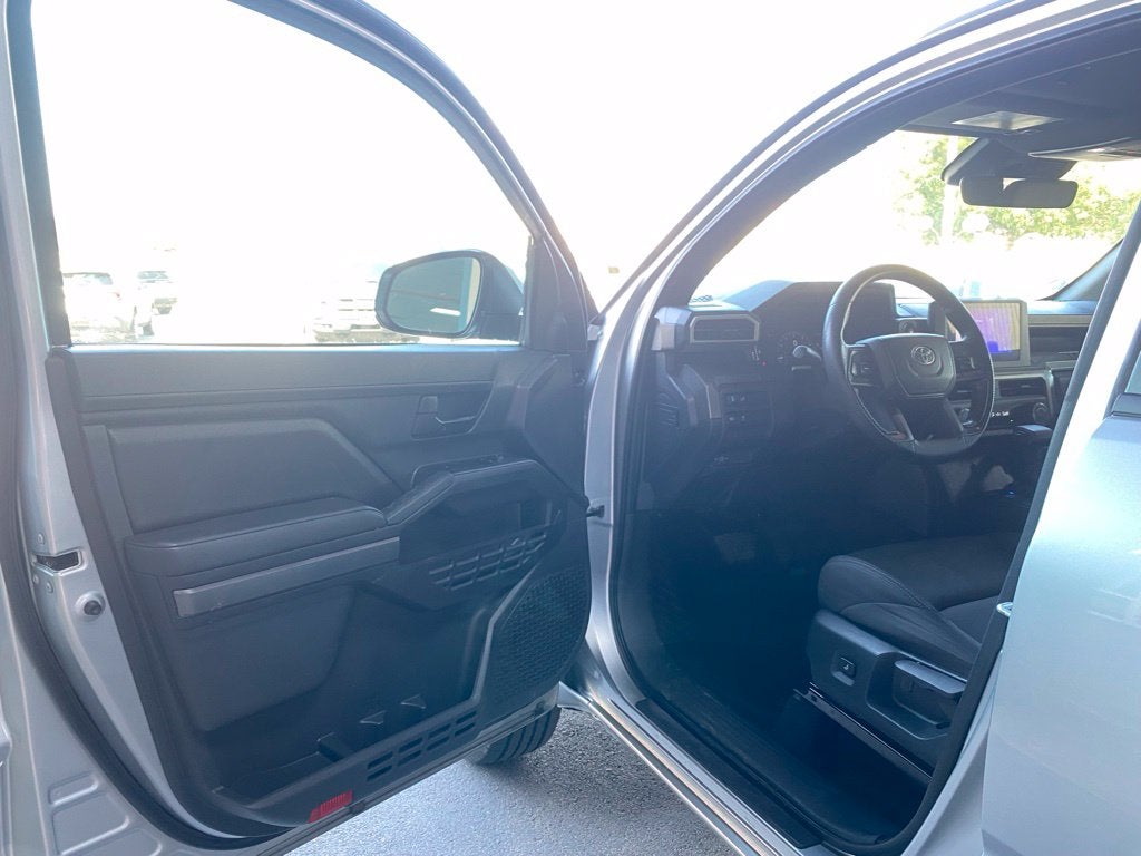 2024 Toyota Tacoma SR5 - FORD BLUE CERTIFIED - ONE OWNER