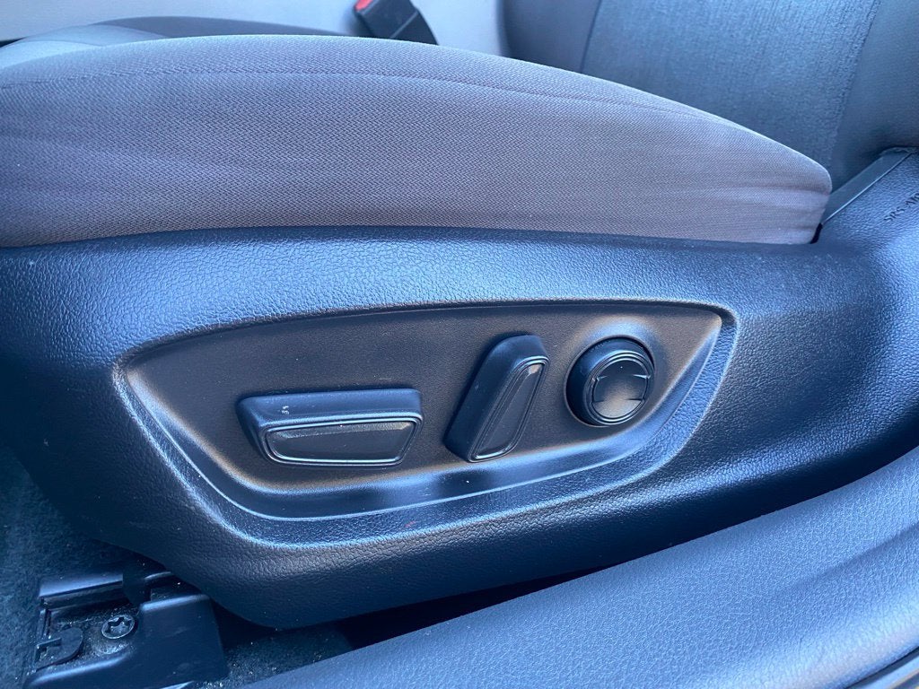 2023 Toyota Camry LE ONE OWNER - LOCAL TRADE