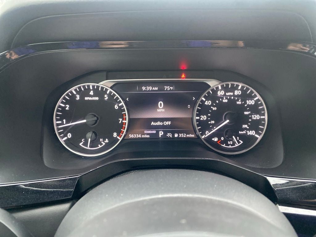 2025 Nissan Pathfinder SV