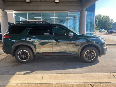 2025 Nissan Pathfinder Rock Creek - 4WD - CLEAN CARFAX ONE OWNER