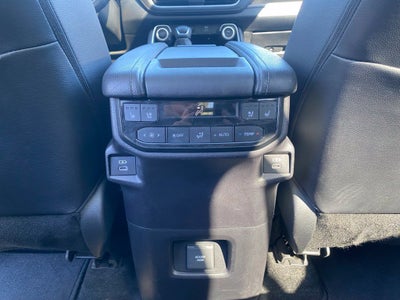 2024 Toyota Grand Highlander Platinum - AWD - CARFAX ONE OWNER - LOW MILES!
