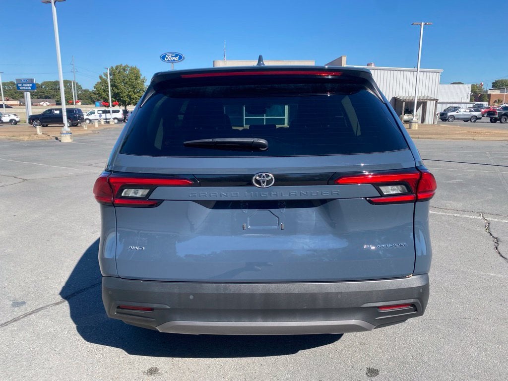 2024 Toyota Grand Highlander Platinum - AWD - CARFAX ONE OWNER - LOW MILES!