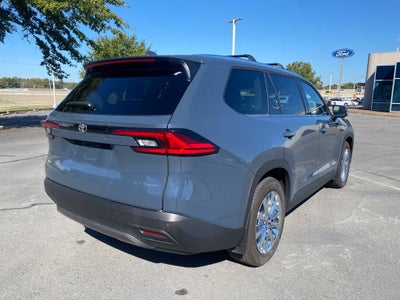 2024 Toyota Grand Highlander Platinum - AWD - CARFAX ONE OWNER - LOW MILES!