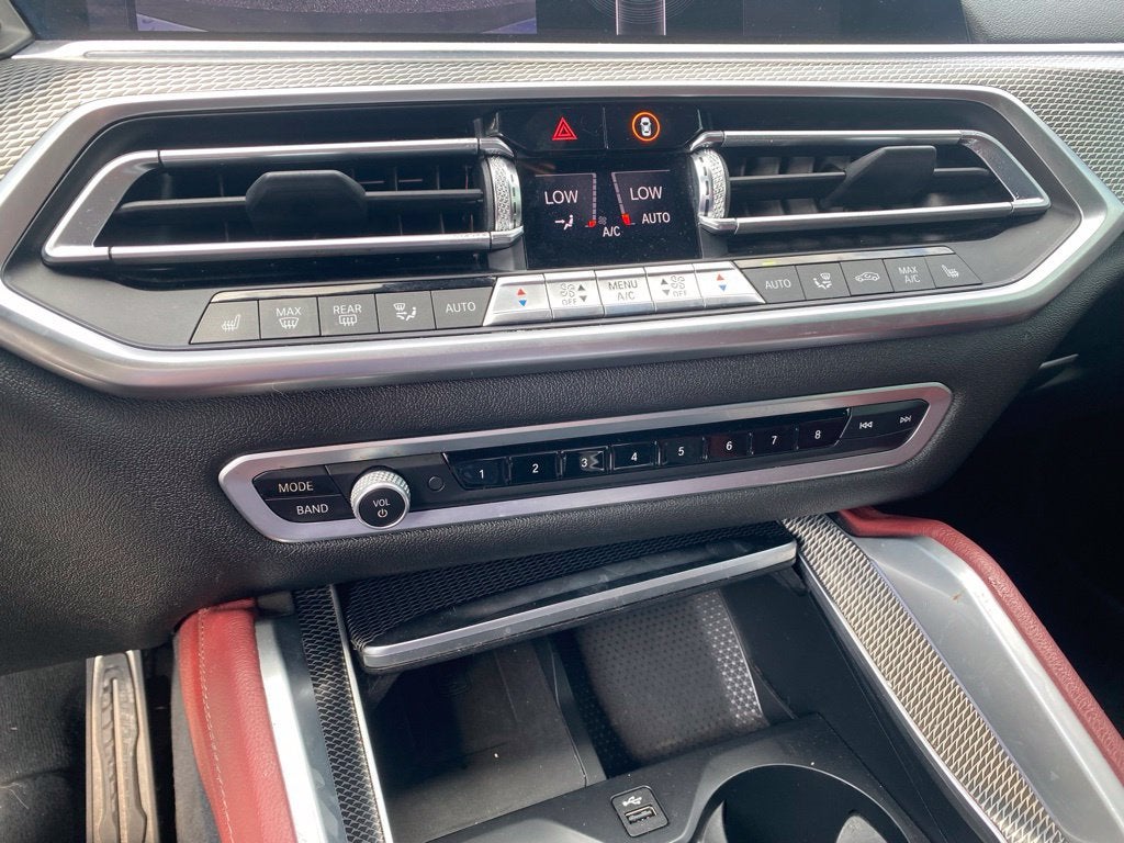 2020 BMW X6 M50i