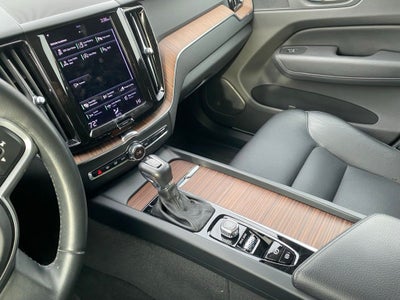 2021 Volvo XC60 T5 Momentum