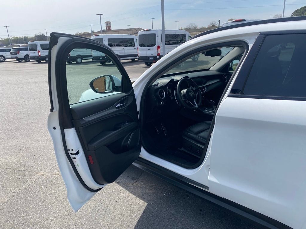 2018 Alfa Romeo Stelvio Base