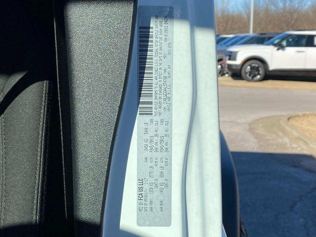 2017 Jeep Wrangler Unlimited Sport LIFT WHEELS AND TIRES GREAT CONDITION