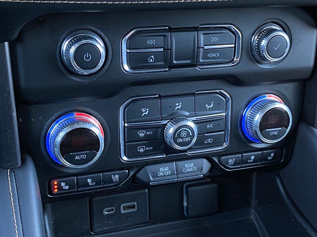 2021 GMC Yukon XL AT4