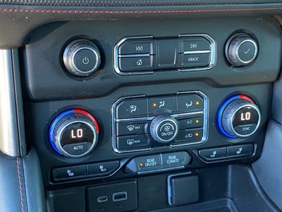 2021 Chevrolet Suburban RST DVD