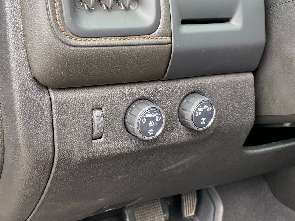 2022 GMC Canyon AT4 w/Leather