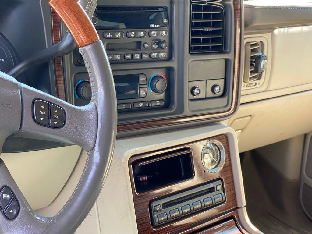 2003 Cadillac Escalade Base