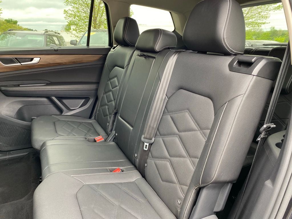 2025 Volkswagen Atlas 2.0T SE w/Technology