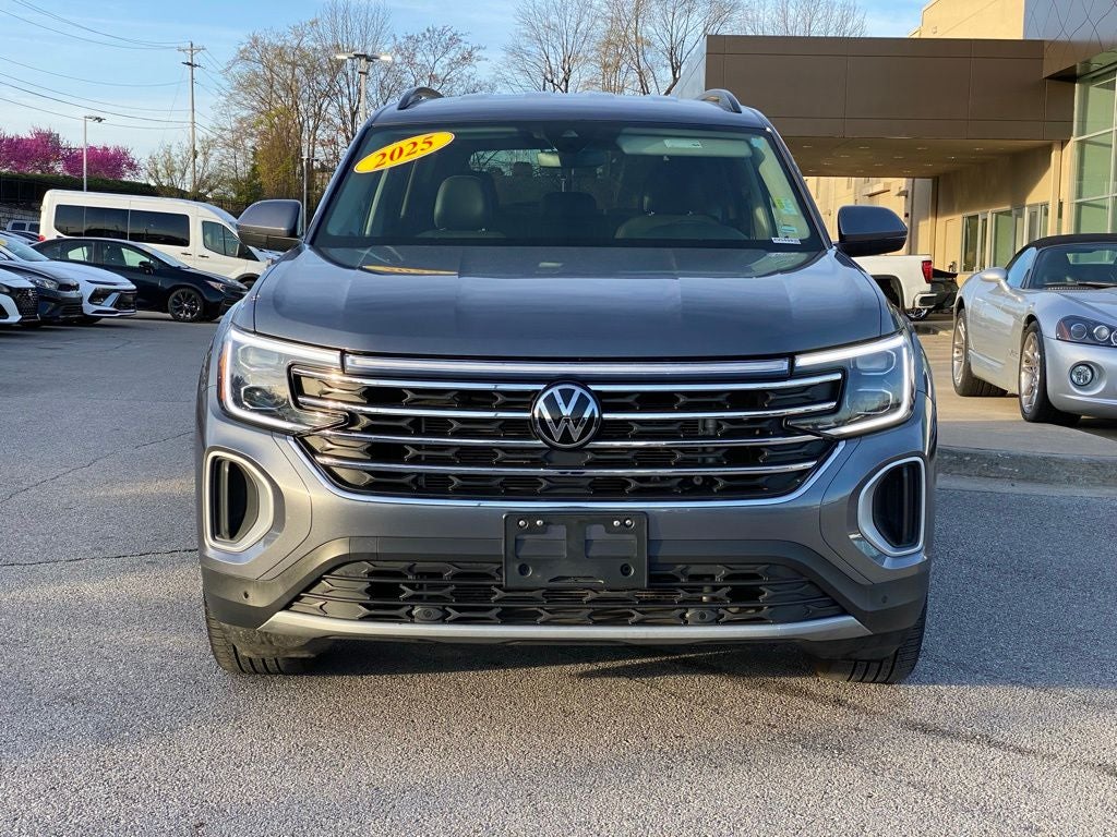 2025 Volkswagen Atlas 2.0T SE w/Technology
