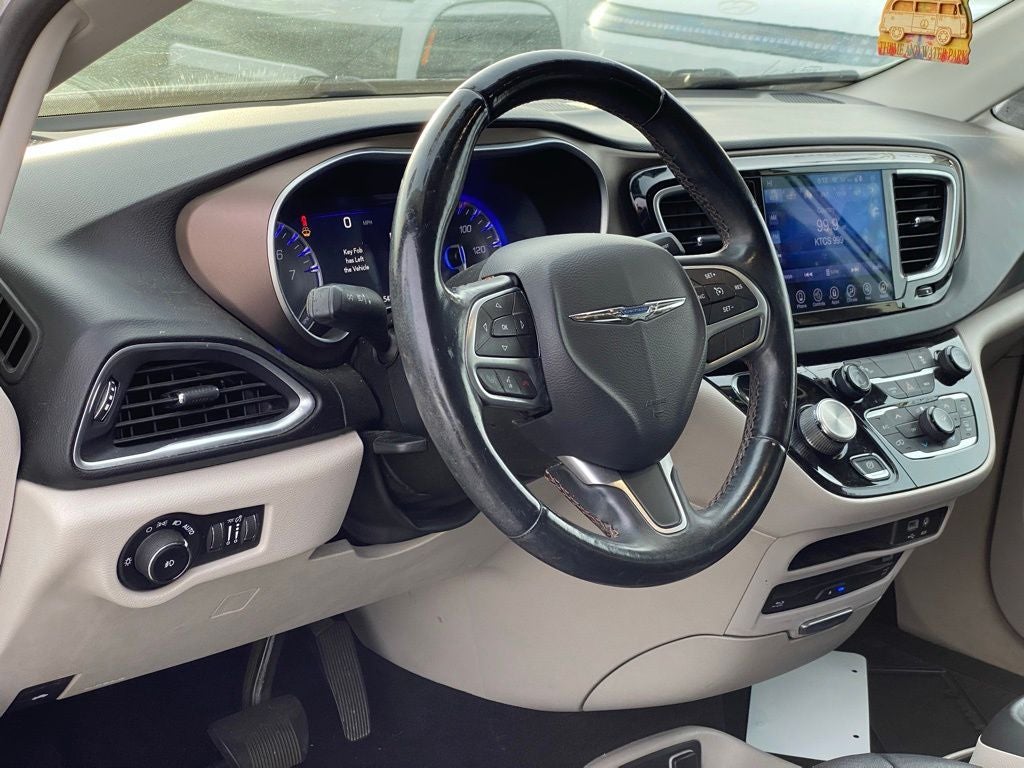 2017 Chrysler Pacifica Touring L Plus