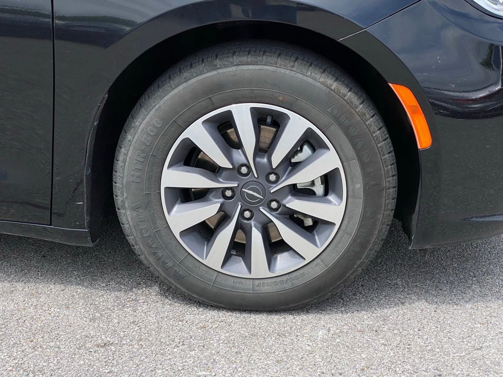 2023 Chrysler Pacifica Hybrid Touring L