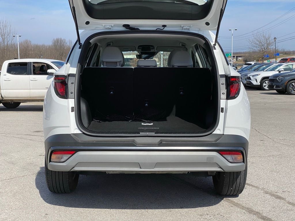 2025 Hyundai Tucson SE