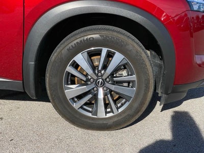 2024 Nissan Pathfinder SL