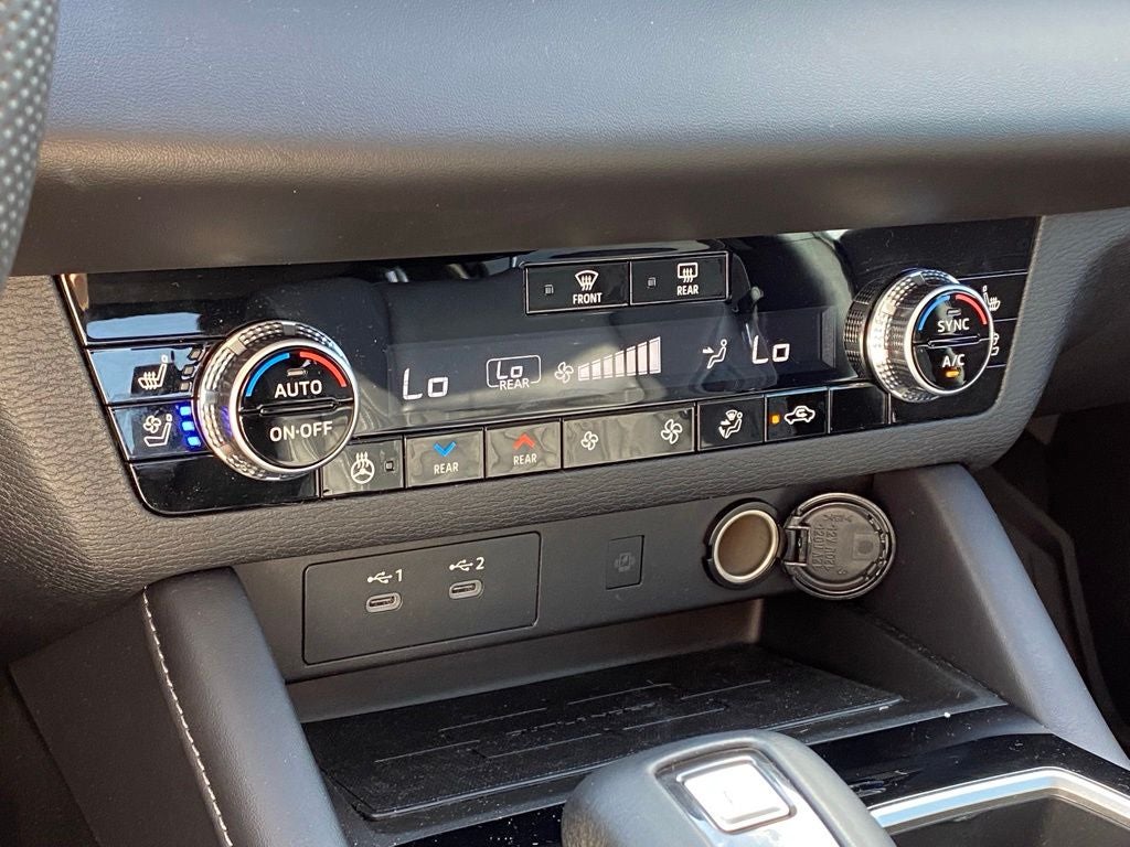2025 Mitsubishi Outlander SEL