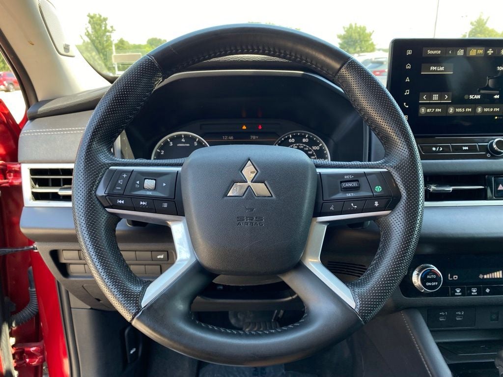 2025 Mitsubishi Outlander SE