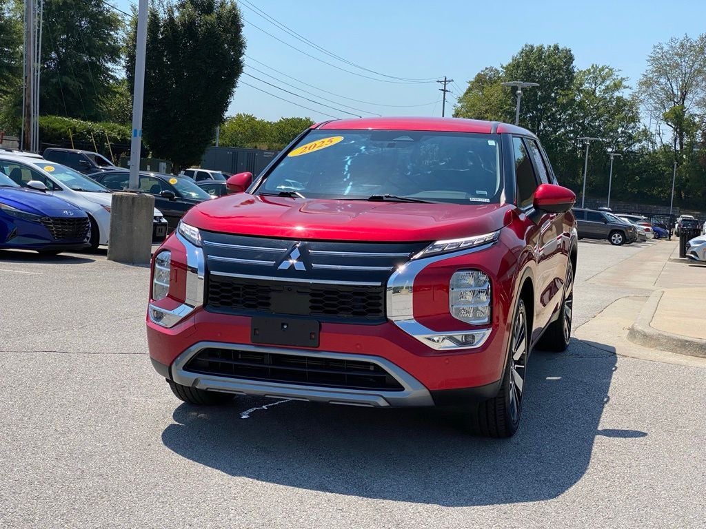 2025 Mitsubishi Outlander SE