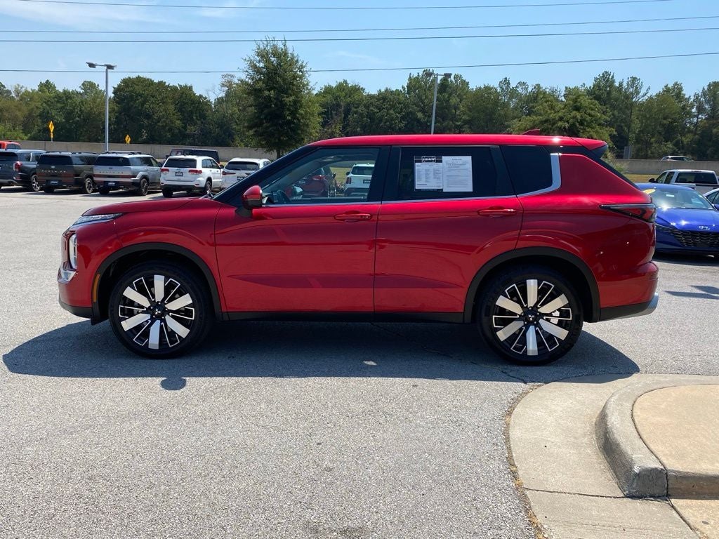 2025 Mitsubishi Outlander SE