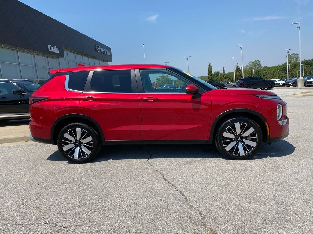 2025 Mitsubishi Outlander SE